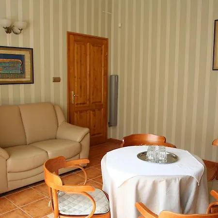 Guest house Elet Es Energia Egeszsegjavito Szalon *