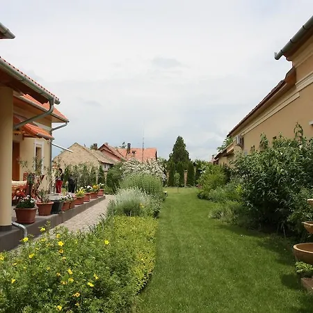 Guest house Elet Es Energia Egeszsegjavito Szalon
